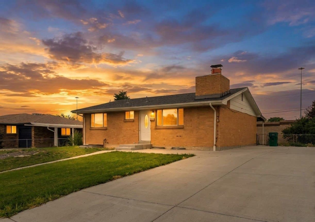 Denver House: 7641 Elmwood Ln