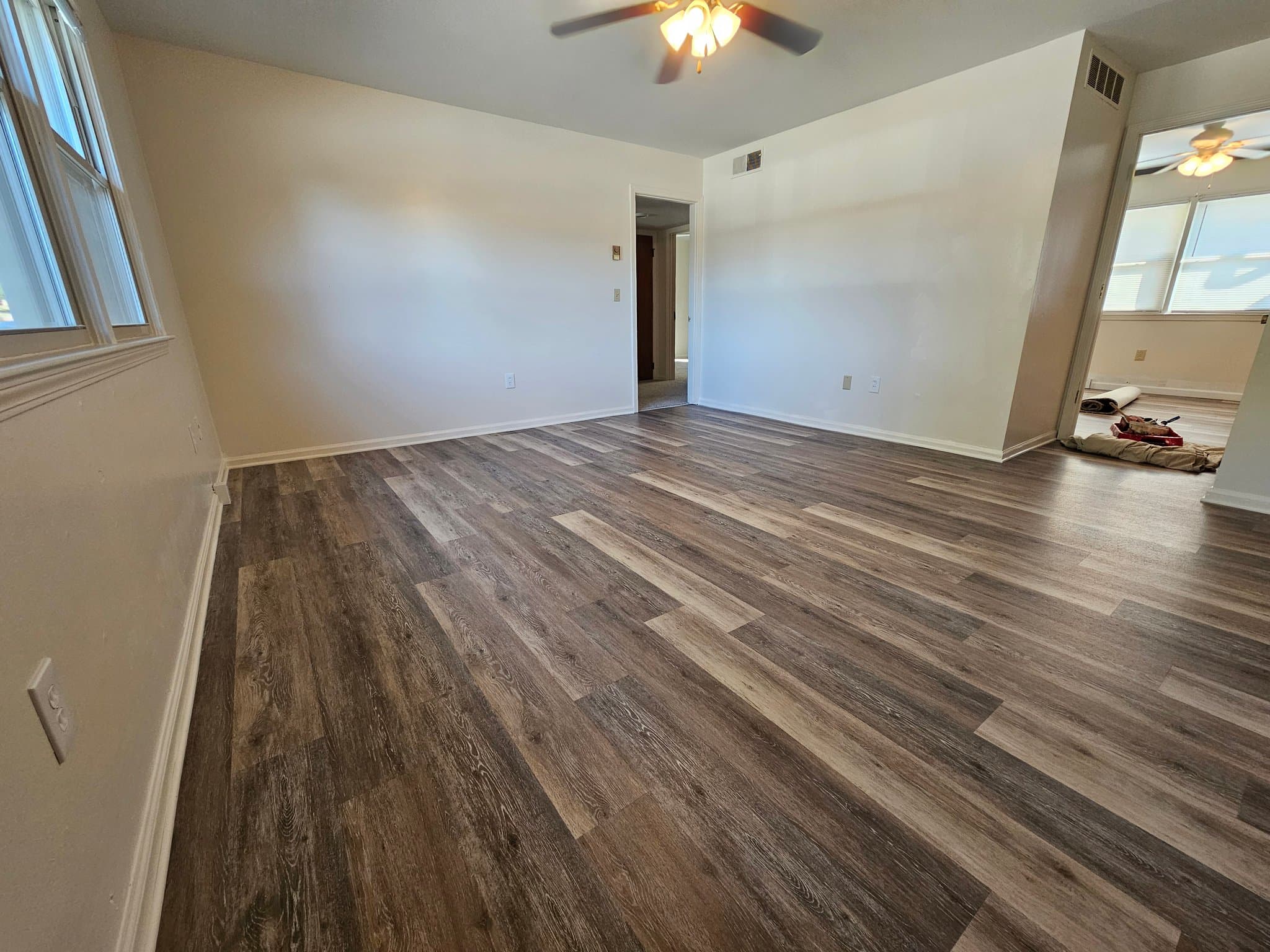 Easley Apartment: 401 S. 1st Street