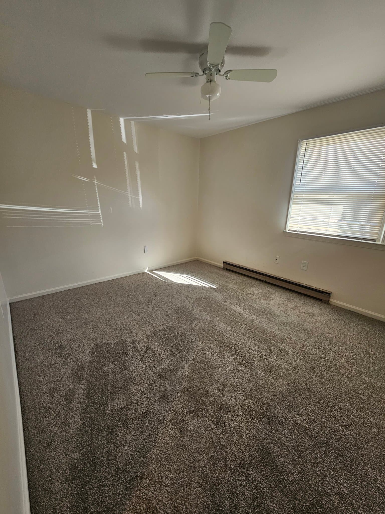 Easley Apartment: 401 S. 1st Street
