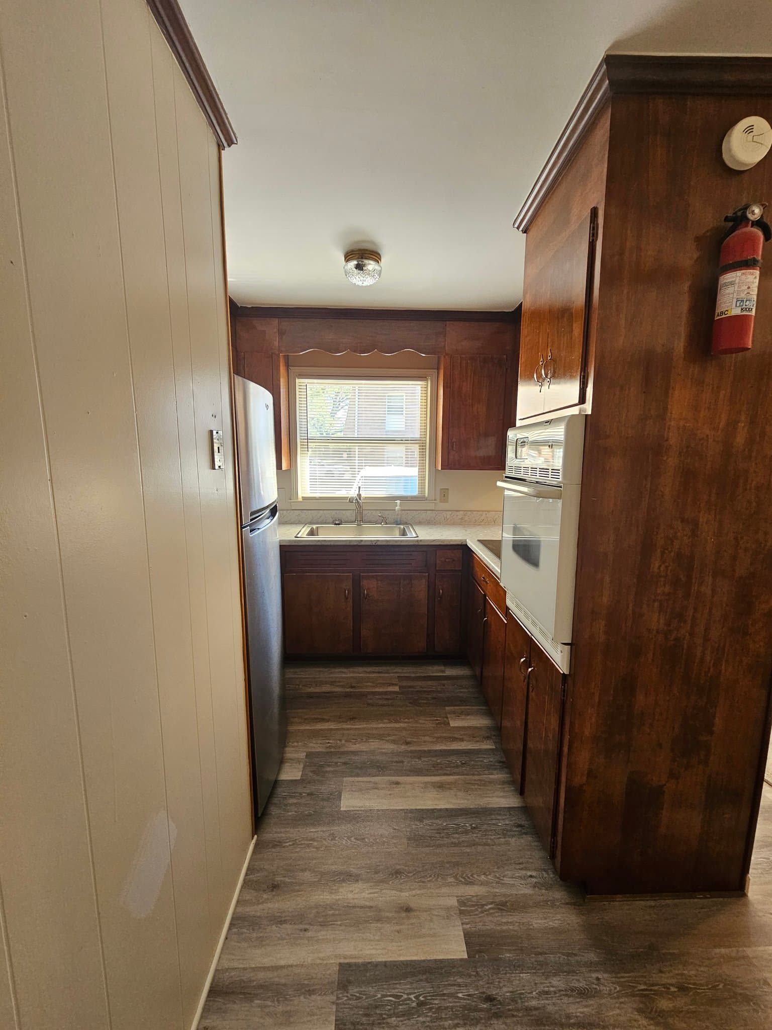 Easley Apartment: 401 S. 1st Street