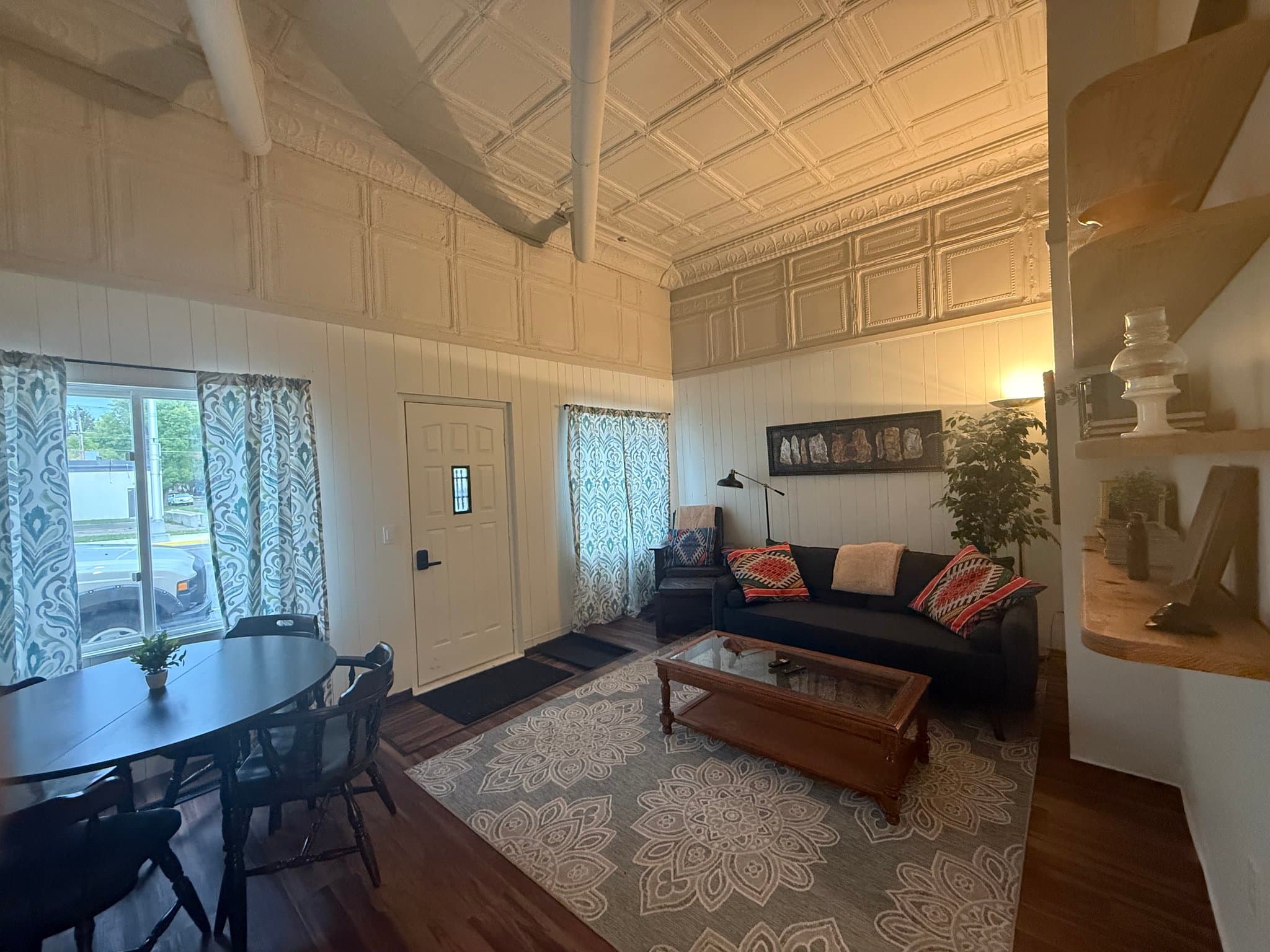 Keewatin Apartment: 318 N 1st St