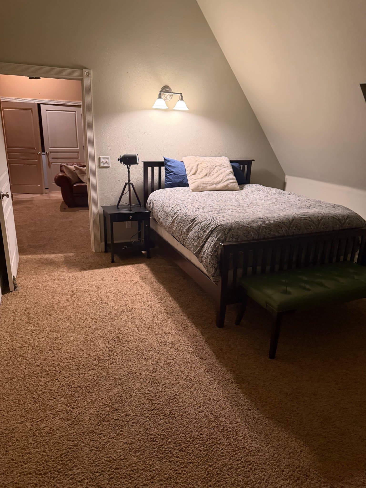 Springfield House: 831 Weaver Road