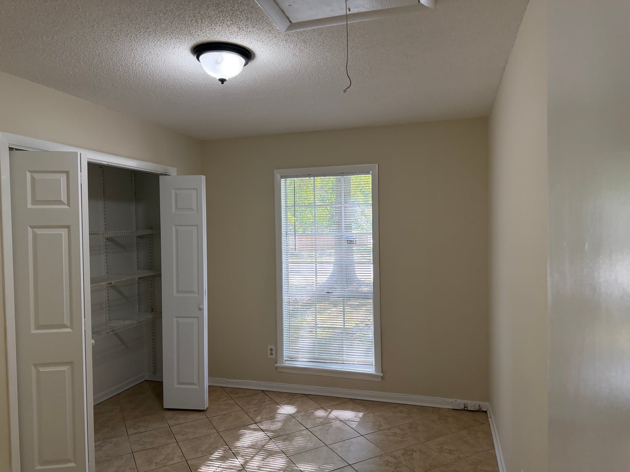 Charlotte House: 6101 Old Meadow Rd