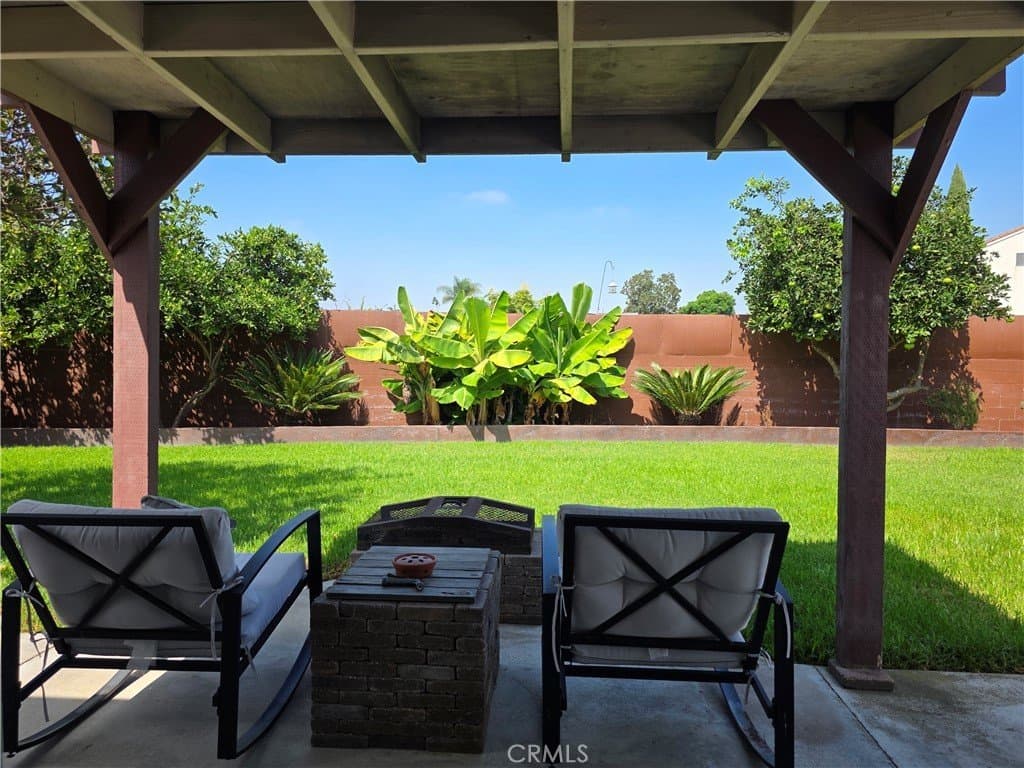 Anaheim House: 3333 W Keys Ln