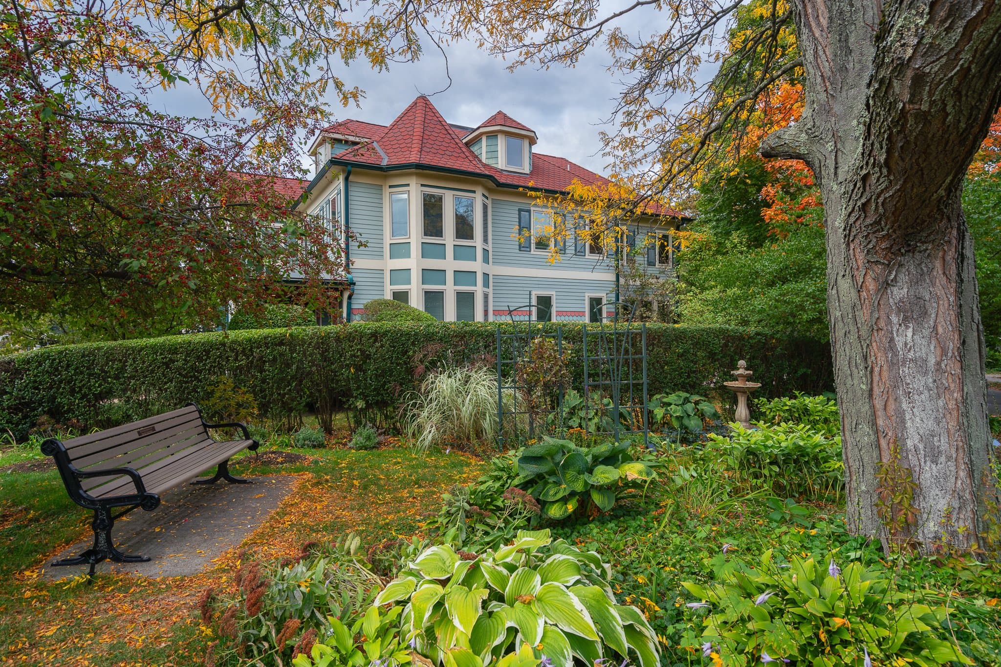 Newton Center House: 40 Willow St