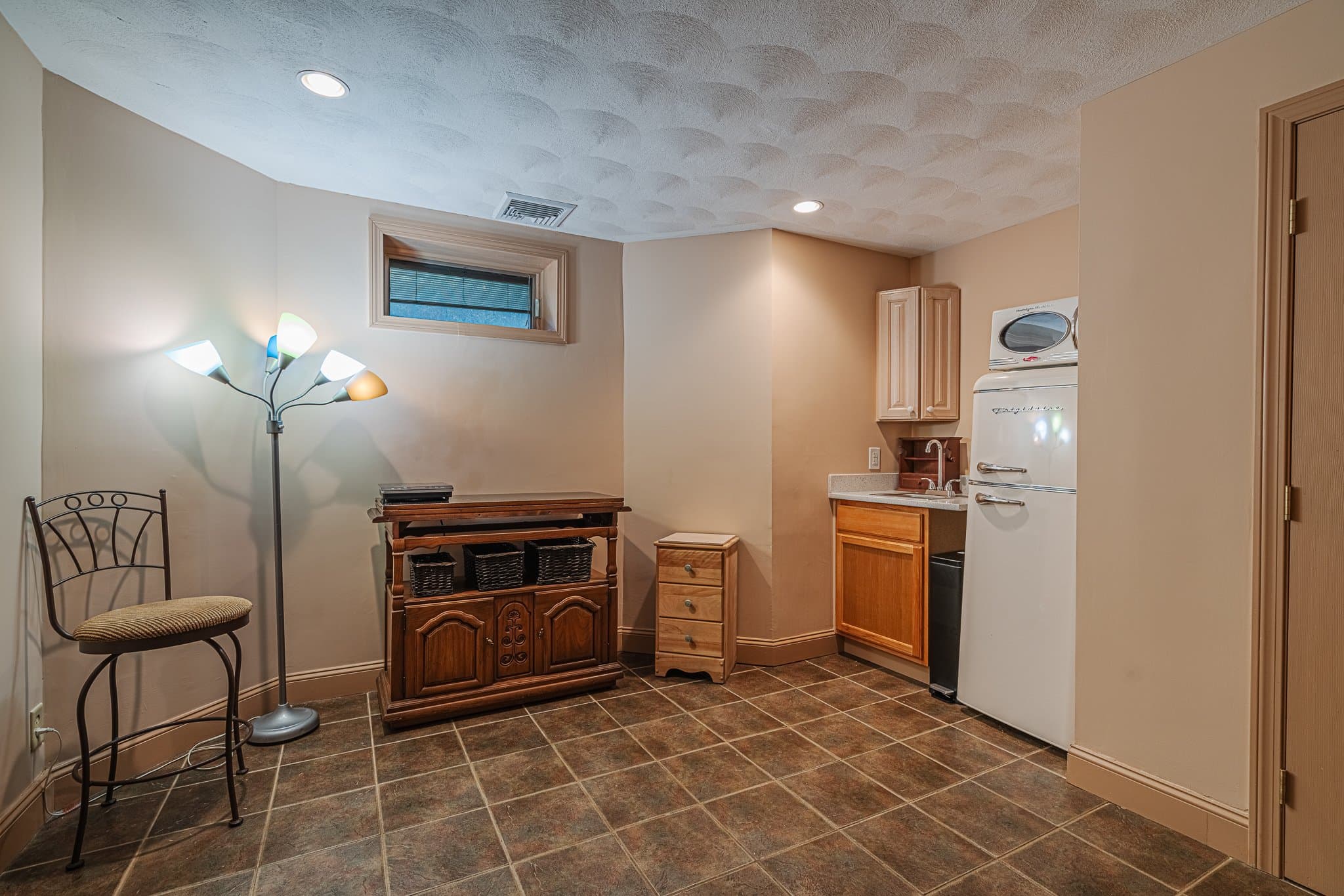 Newton Center House: 40 Willow St