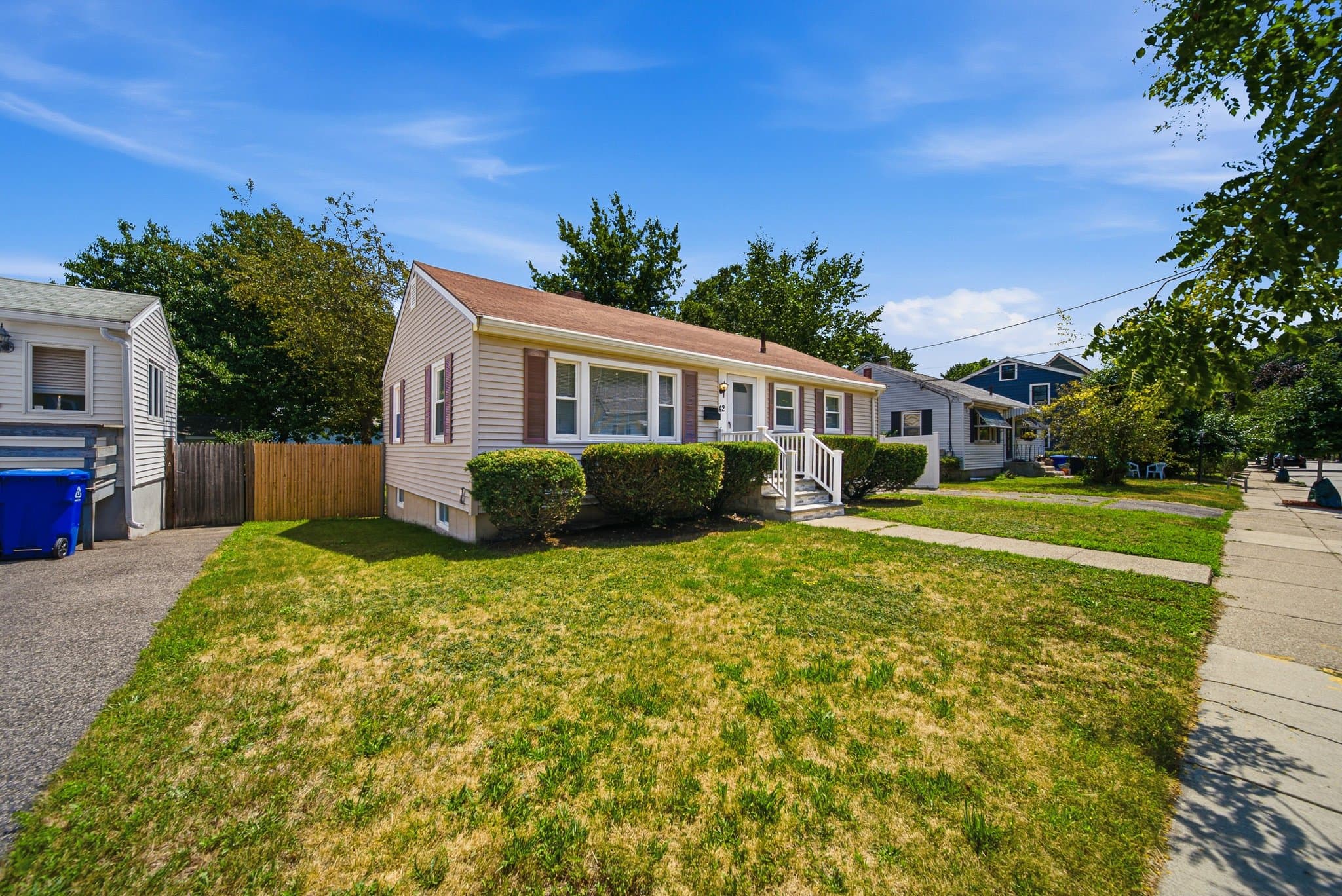 Hyde Park House: 42 Windham Rd