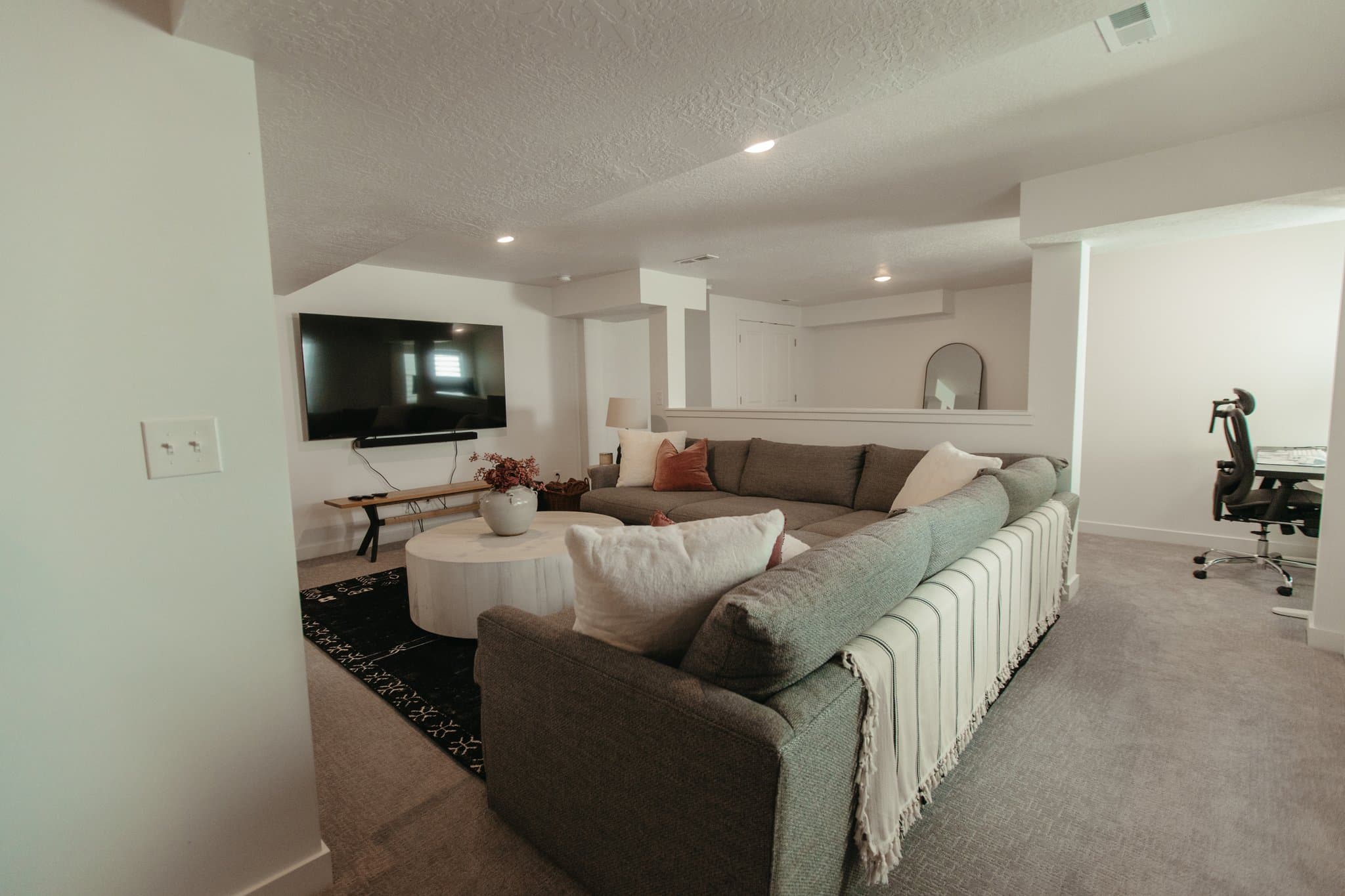 Highland House: 9763 N Ashgrove Ln