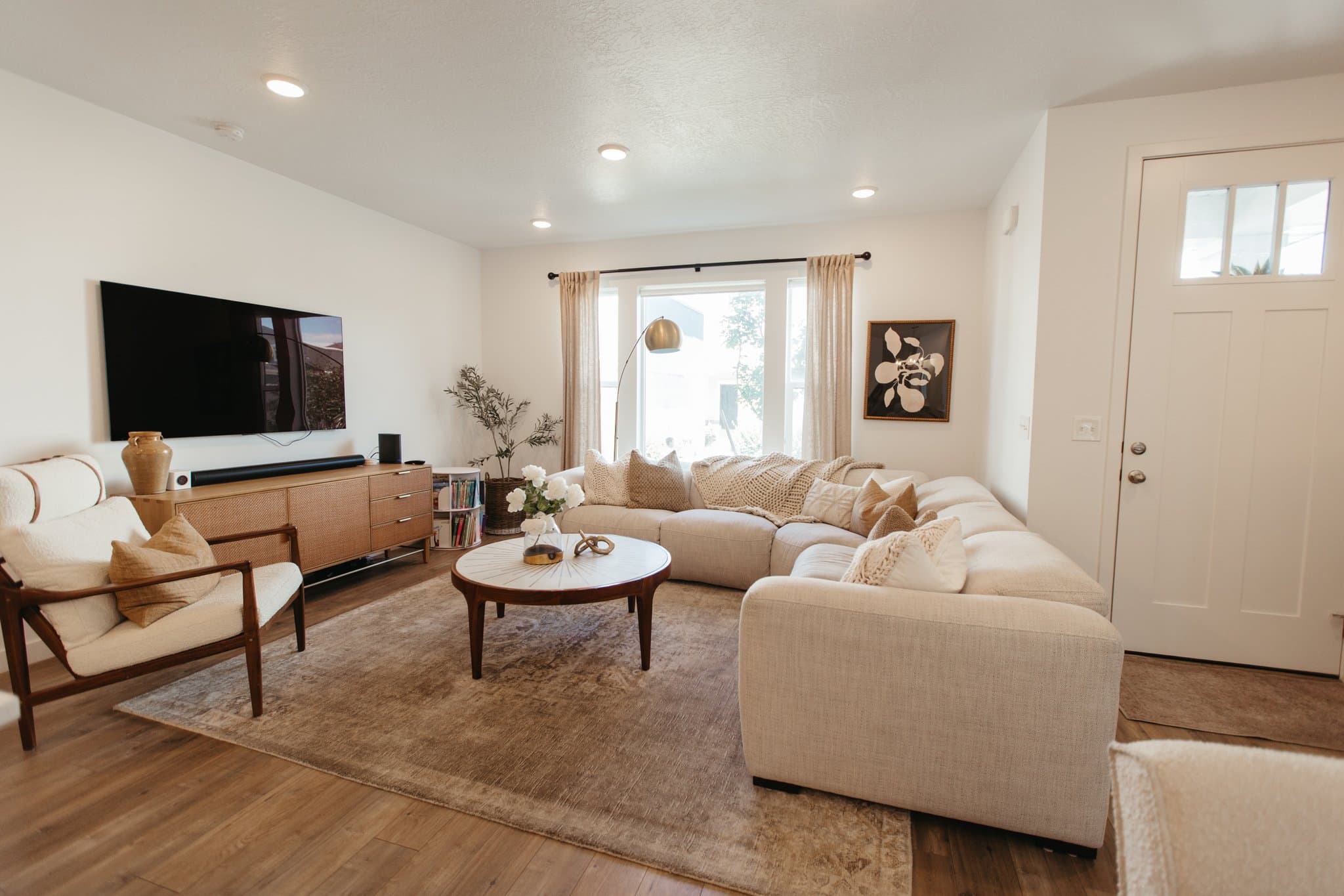 Highland House: 9763 N Ashgrove Ln