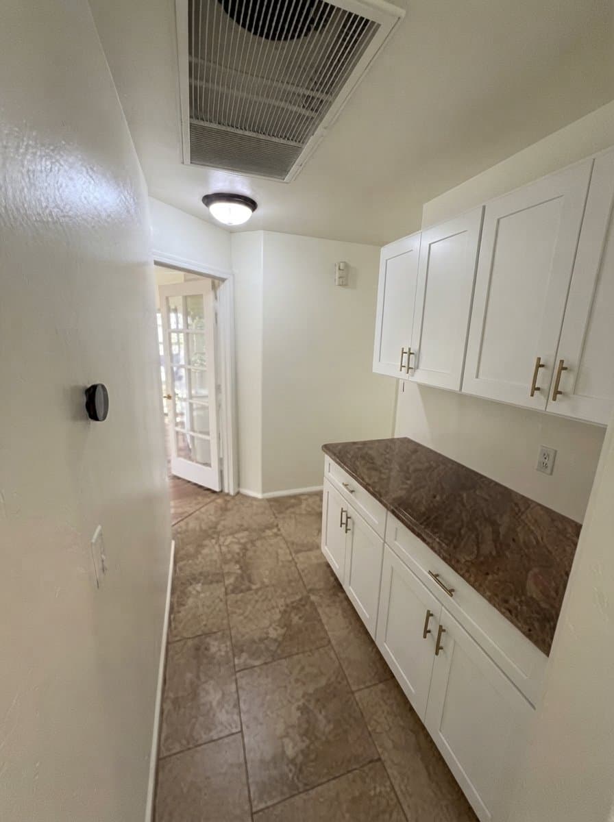 Phoenix House: 16036 N 11th Ave
