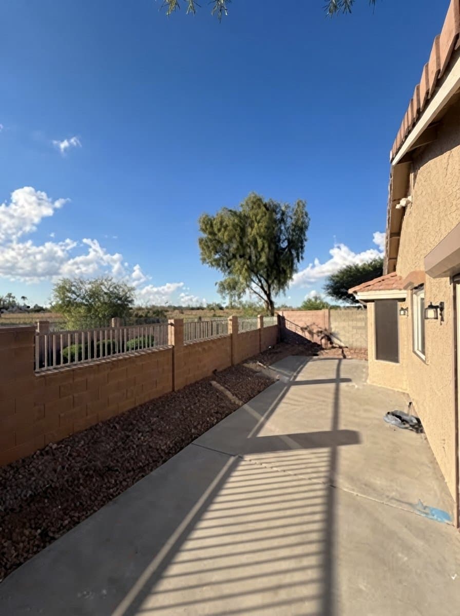 Phoenix House: 16036 N 11th Ave