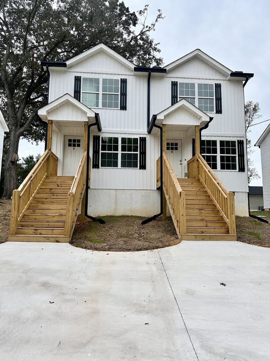 Dalton Multiplex: 163 Harrison Ln SE