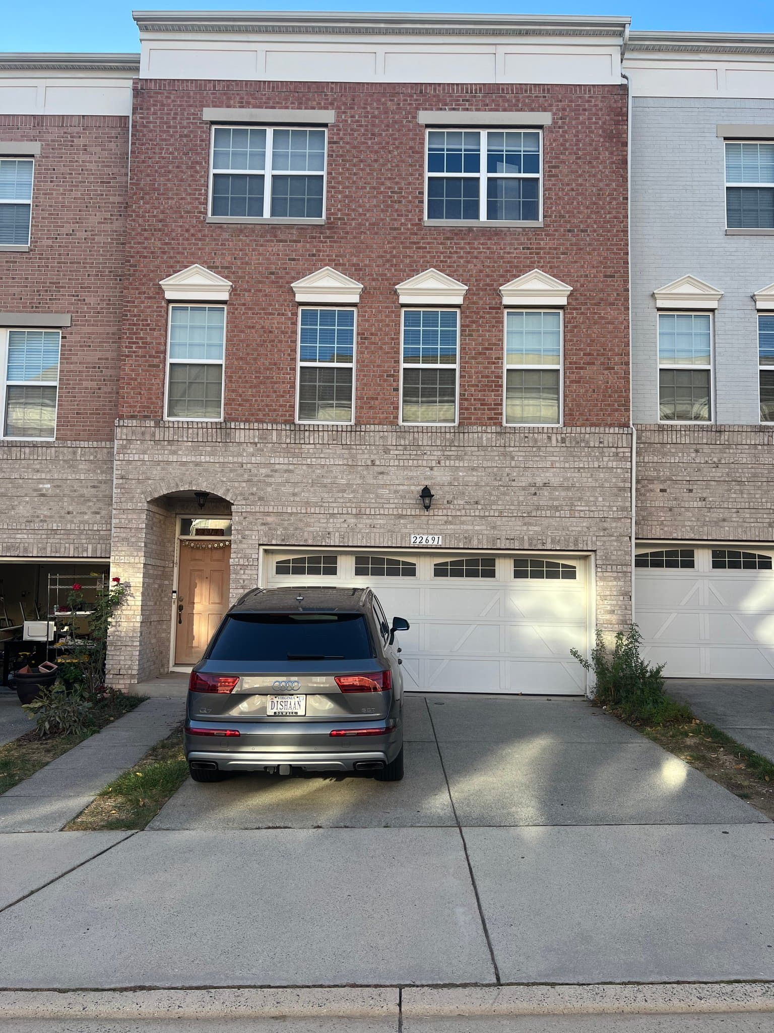 Ashburn Townhome: 22691 Flowing Spring Sq