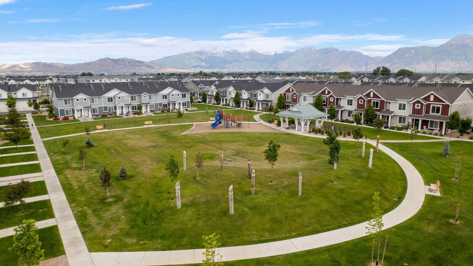 Saratoga Springs Townhome: 214 N Mine Ct
