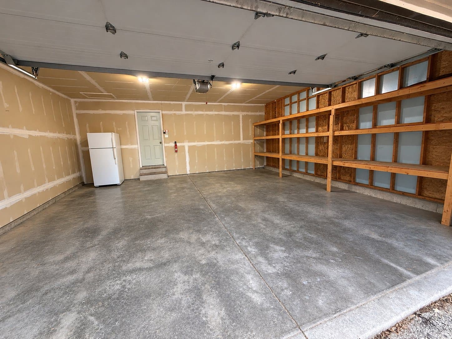 Twin Lakes Multiplex: 437 Swanson Ct