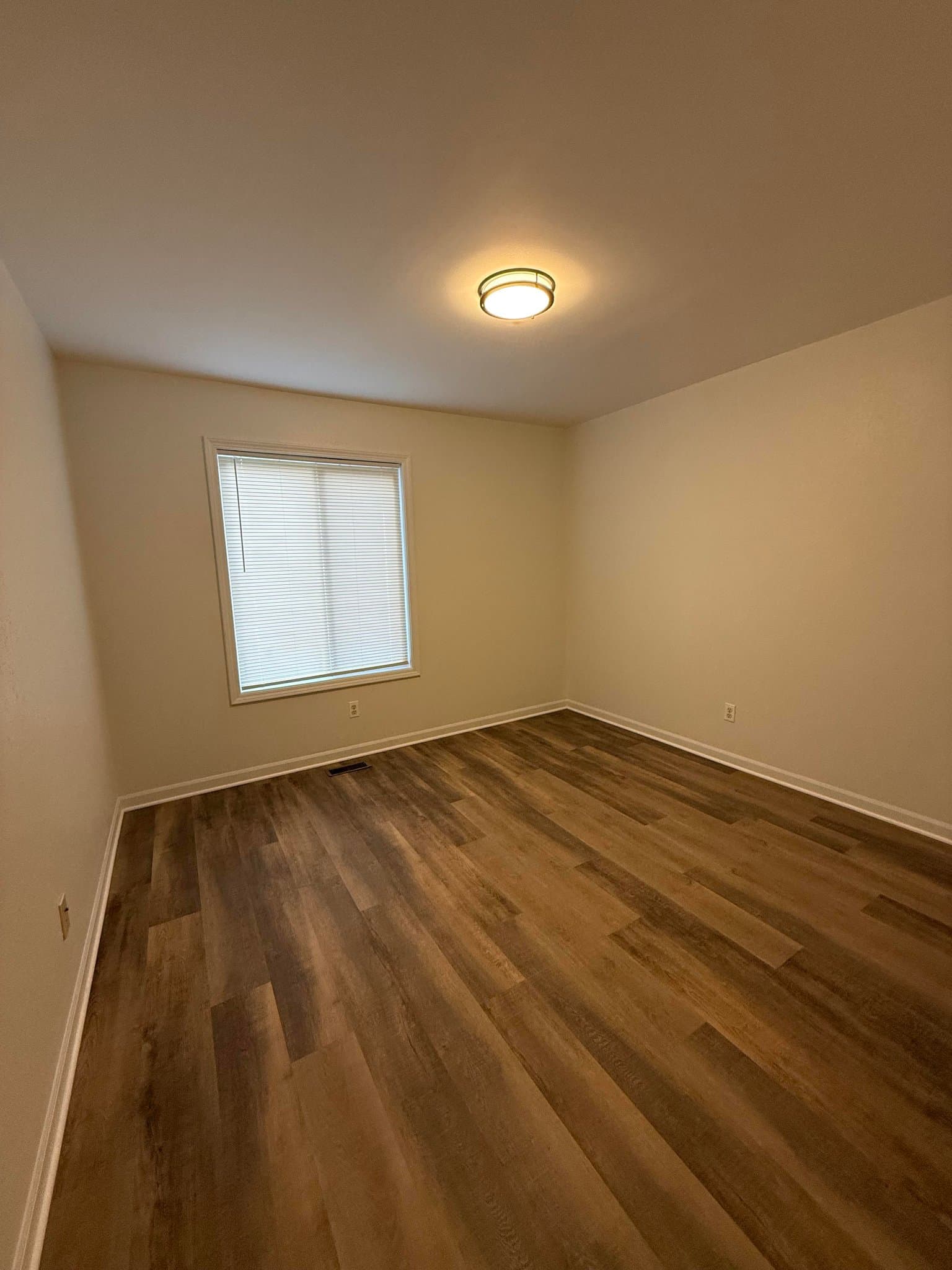 Twin Lakes Multiplex: 437 Swanson Ct