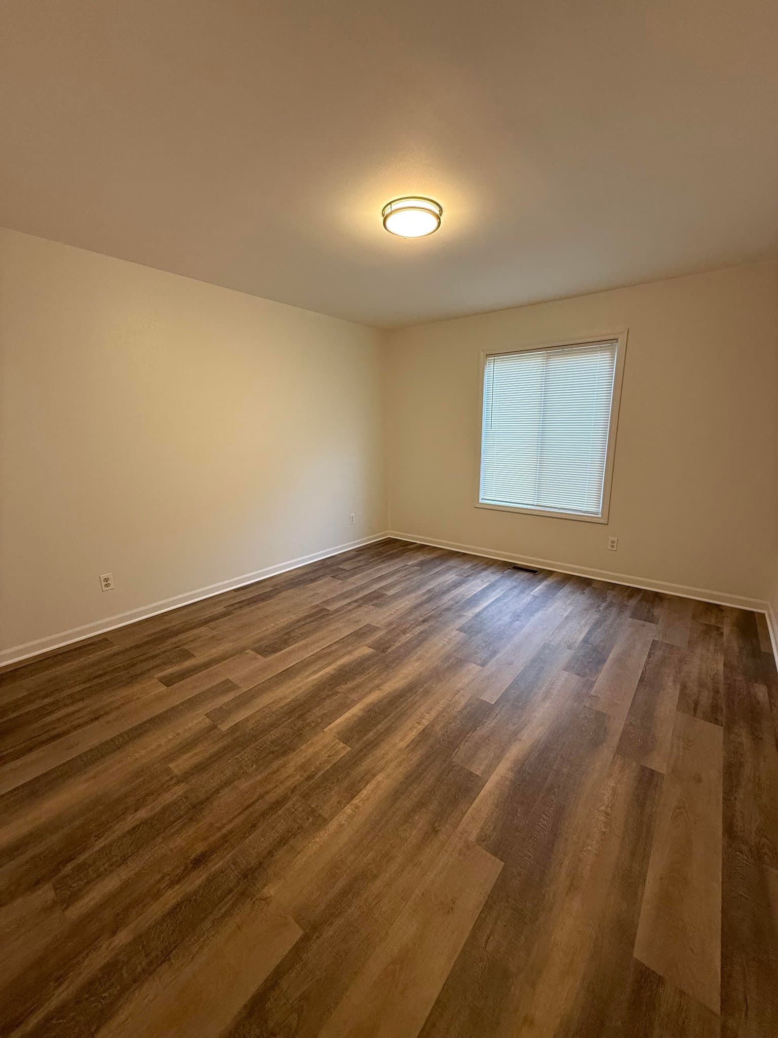 Twin Lakes Multiplex: 437 Swanson Ct