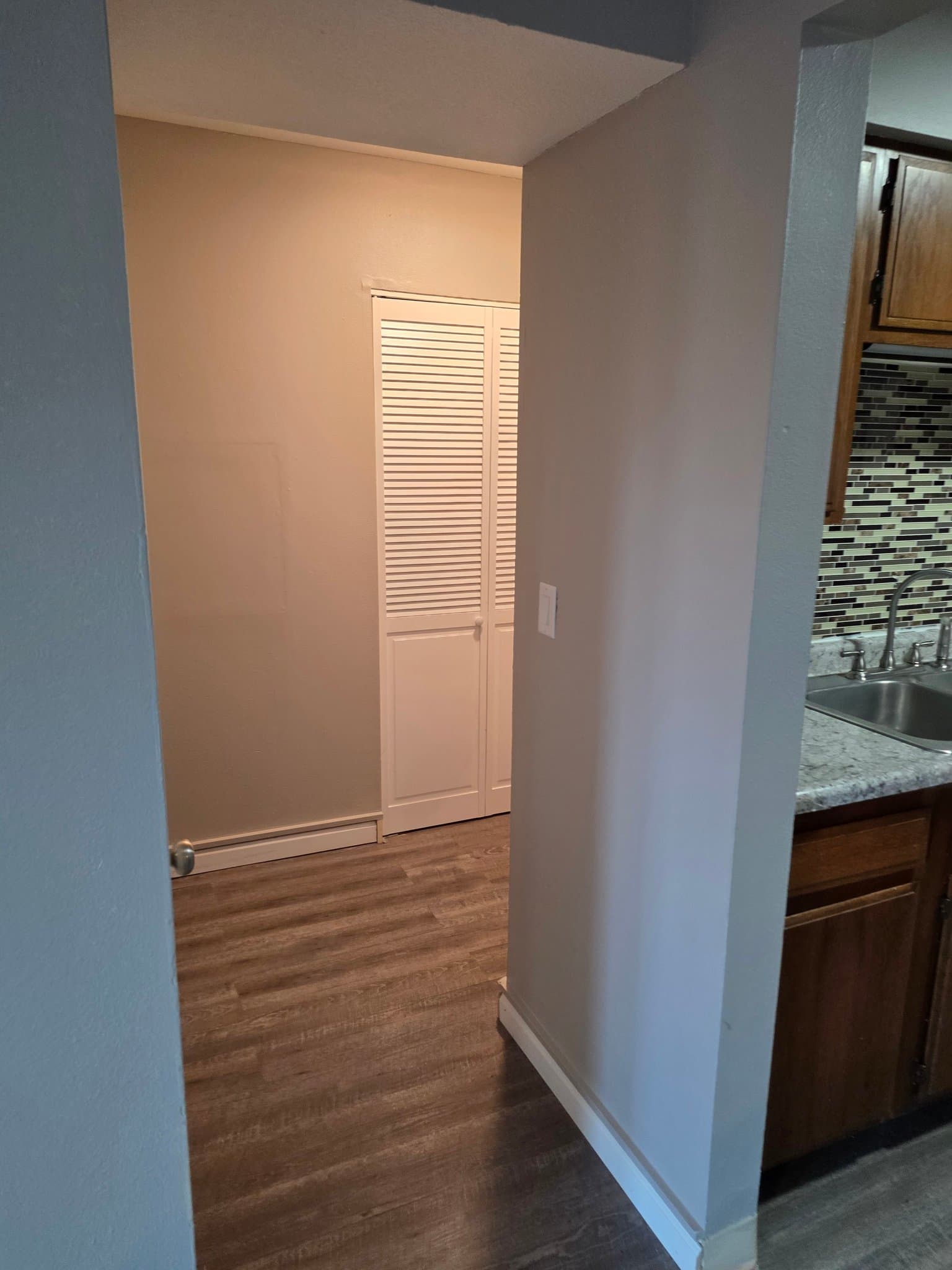 Wichita Apartment: 1325 N MERIDIAN AVE