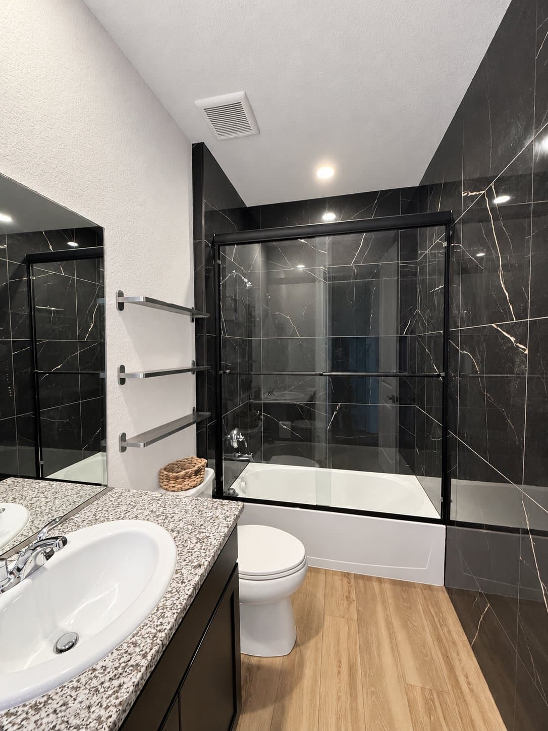 Colorado Springs Single Room: 3371 Skywatch Hts