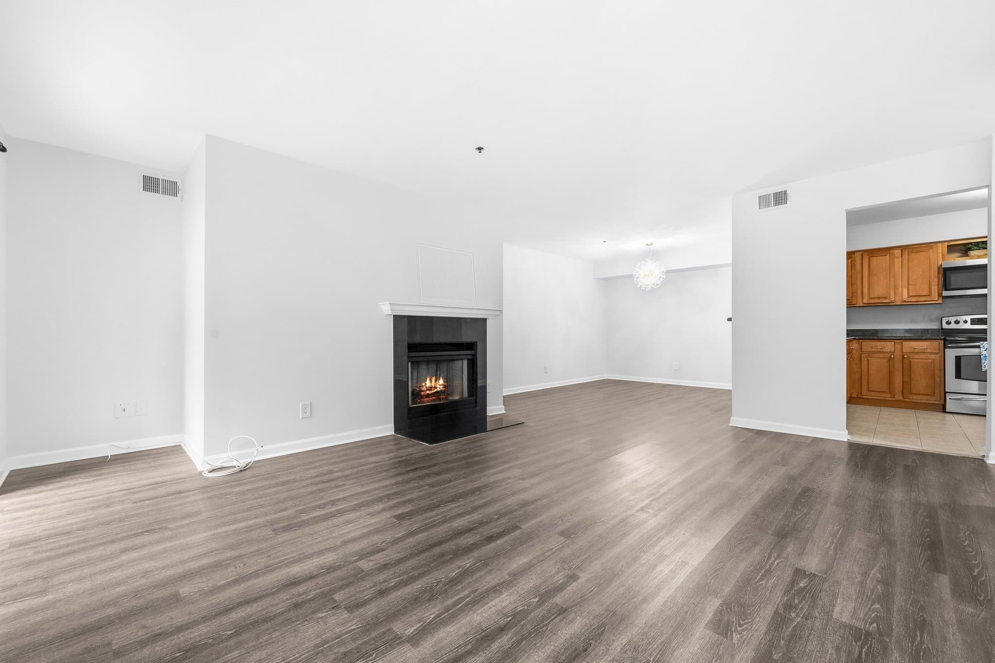 Oakton Condo: 10248 Appalachian Cir