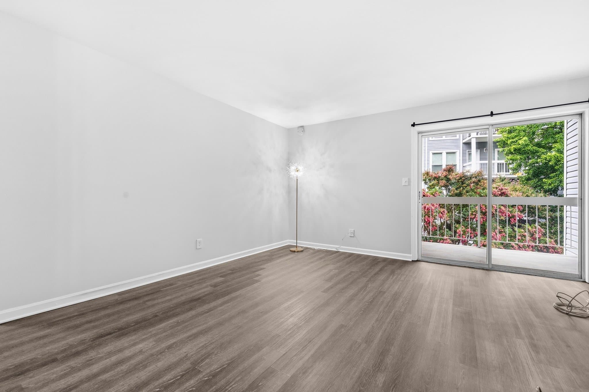 Oakton Condo: 10248 Appalachian Cir