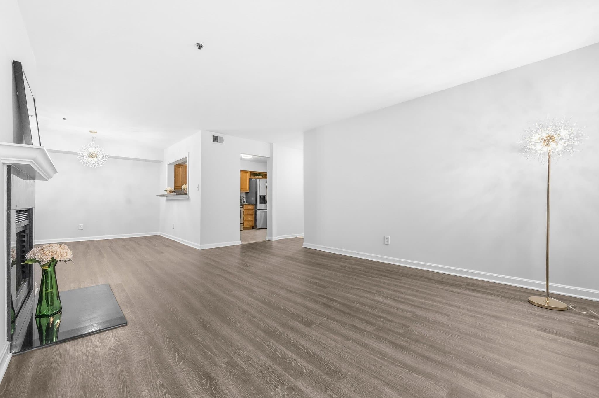 Oakton Condo: 10248 Appalachian Cir