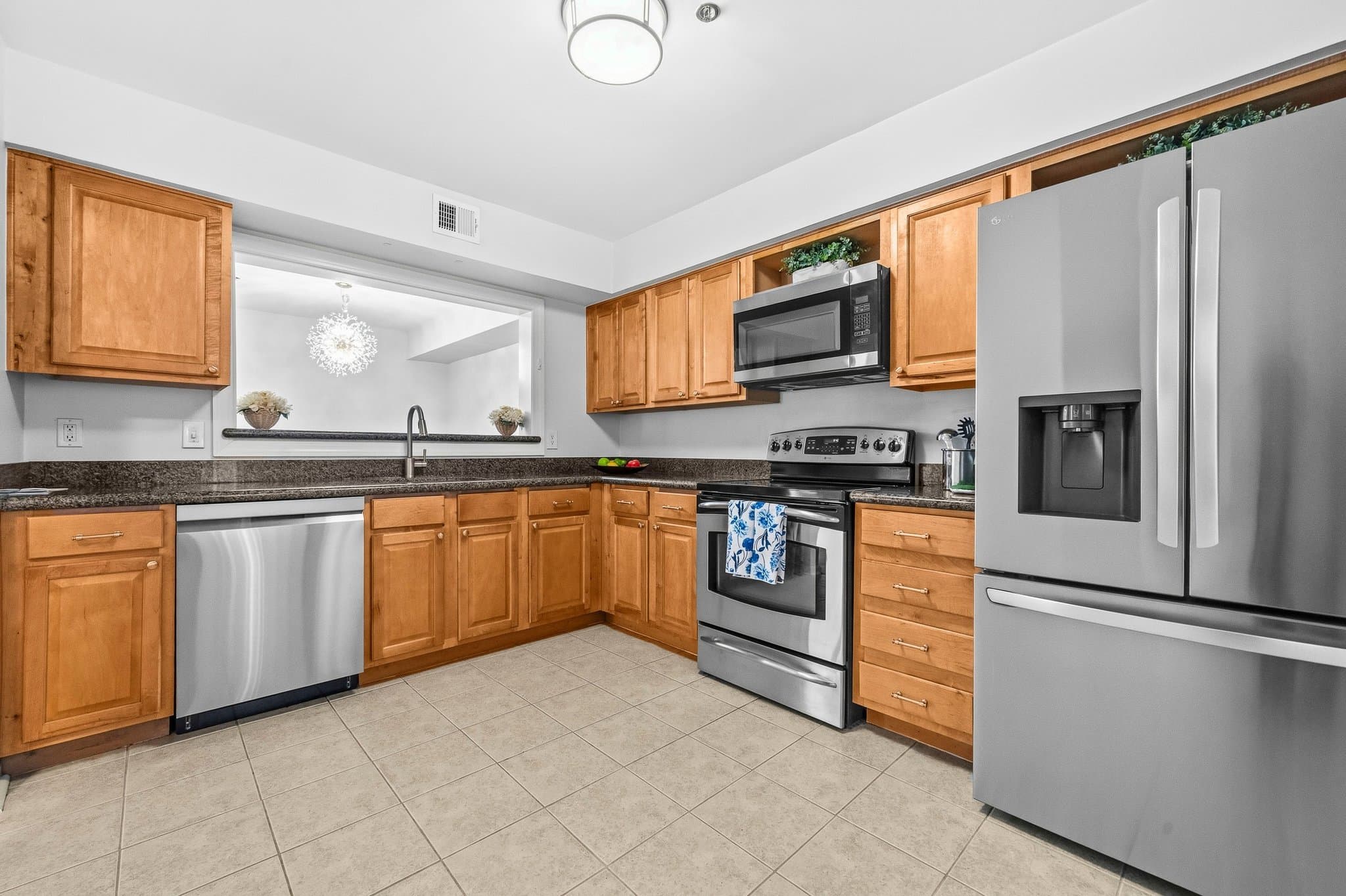 Oakton Condo: 10248 Appalachian Cir