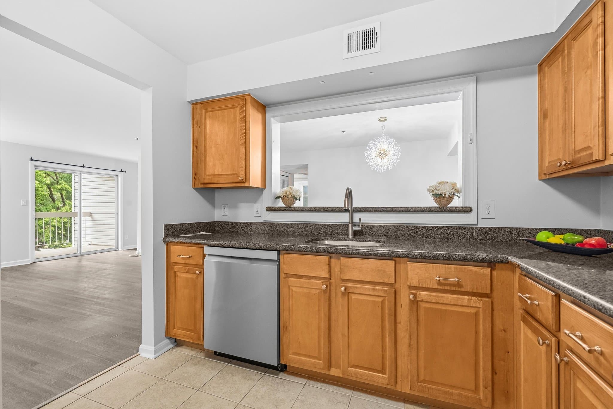 Oakton Condo: 10248 Appalachian Cir