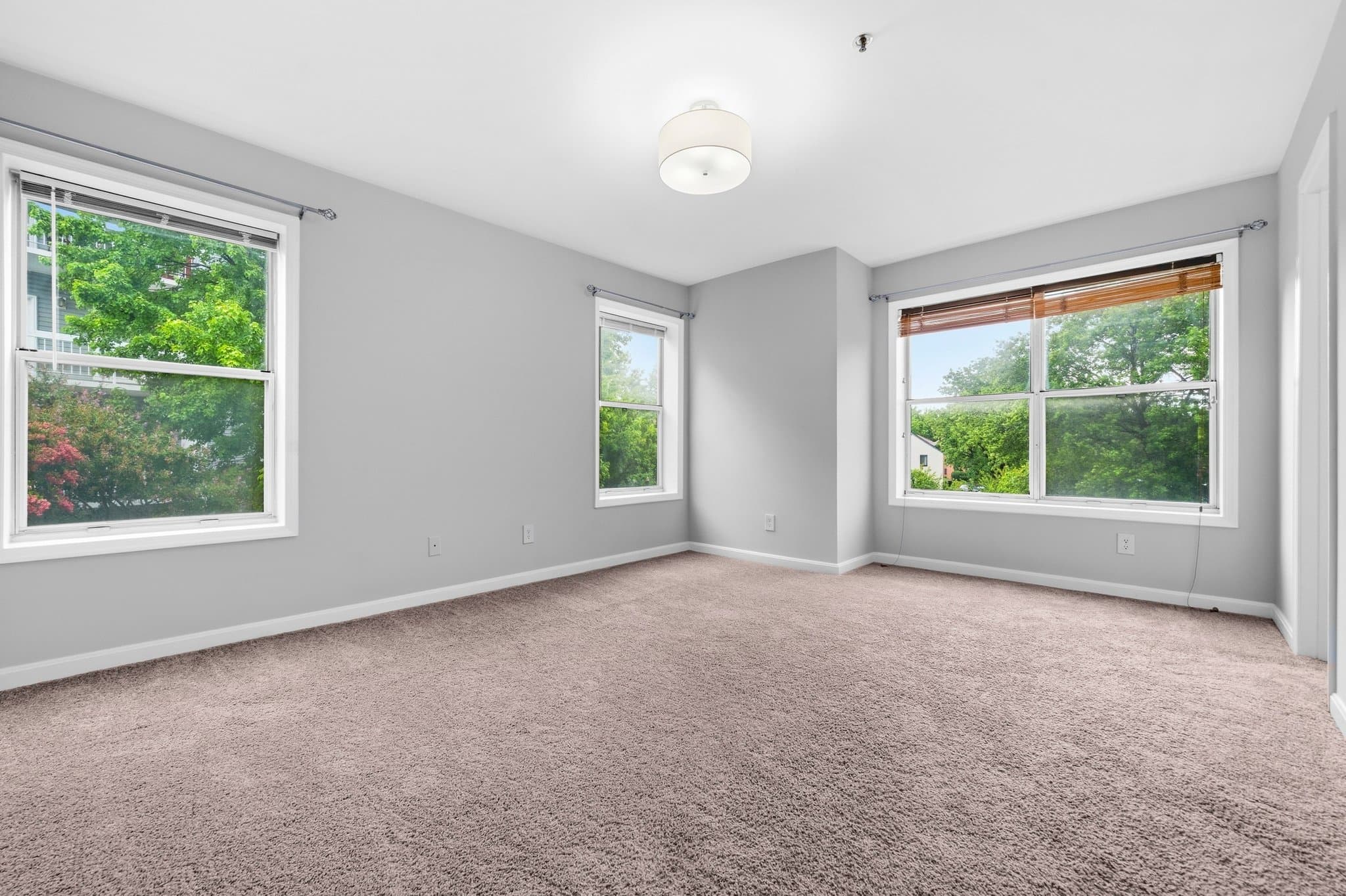 Oakton Condo: 10248 Appalachian Cir