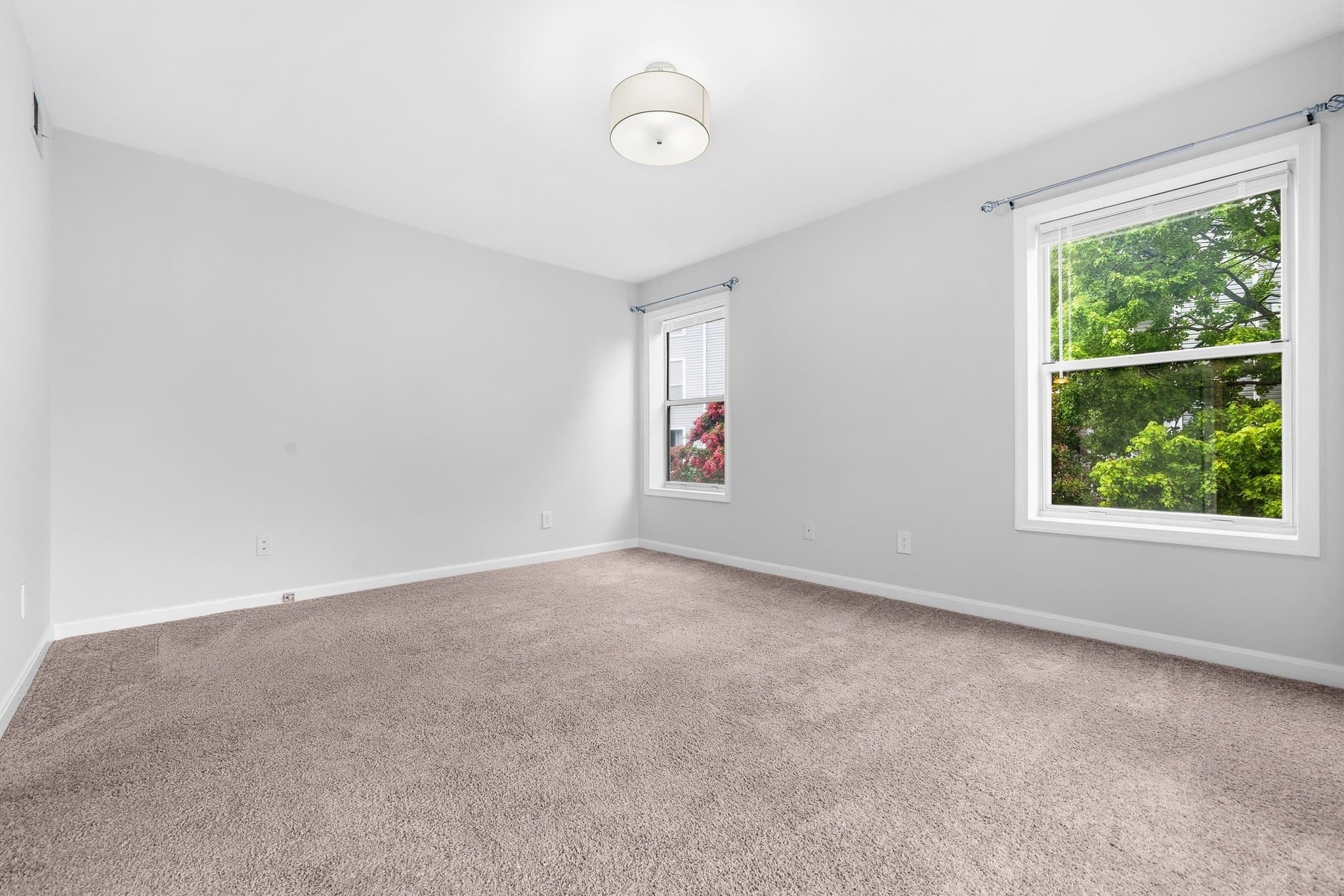 Oakton Condo: 10248 Appalachian Cir