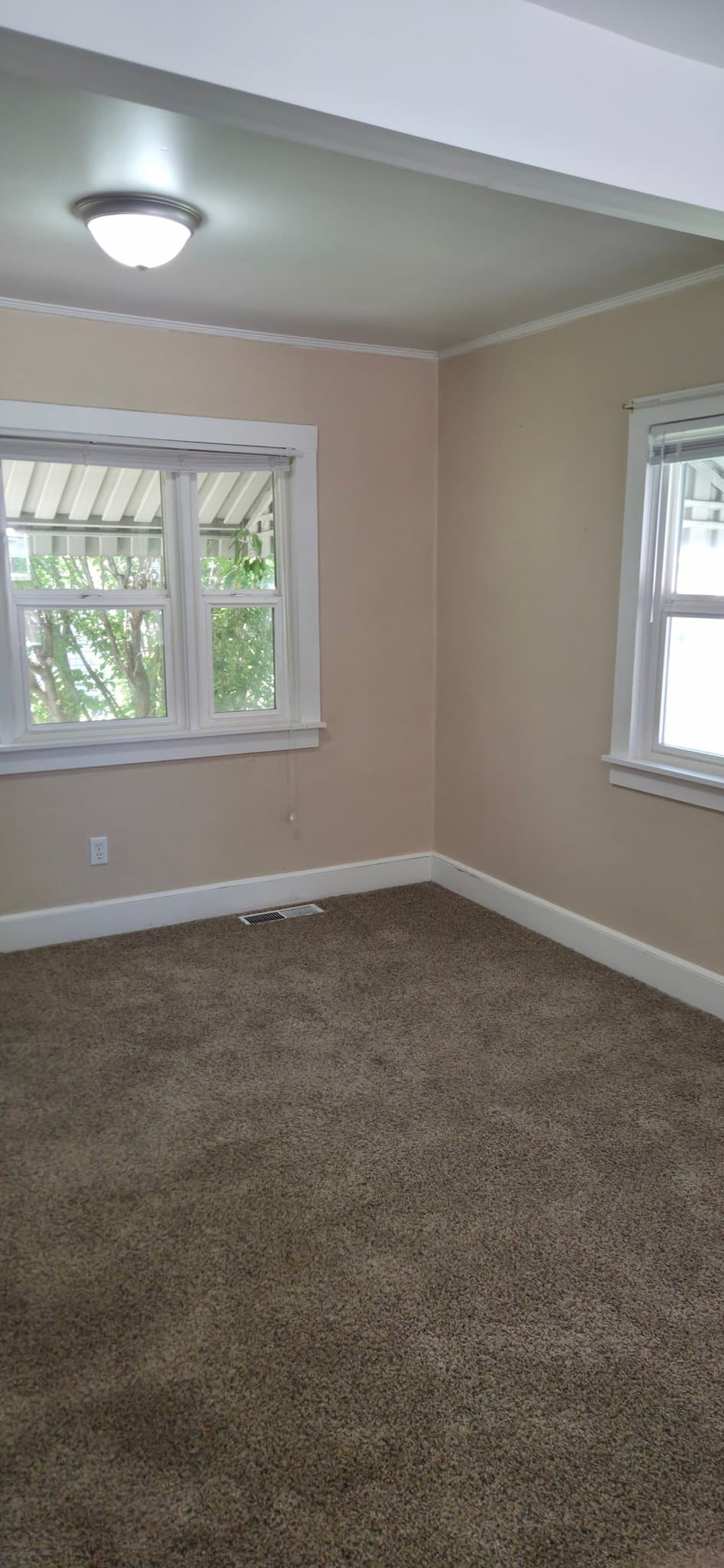 Midvale House: 7848 S Main St