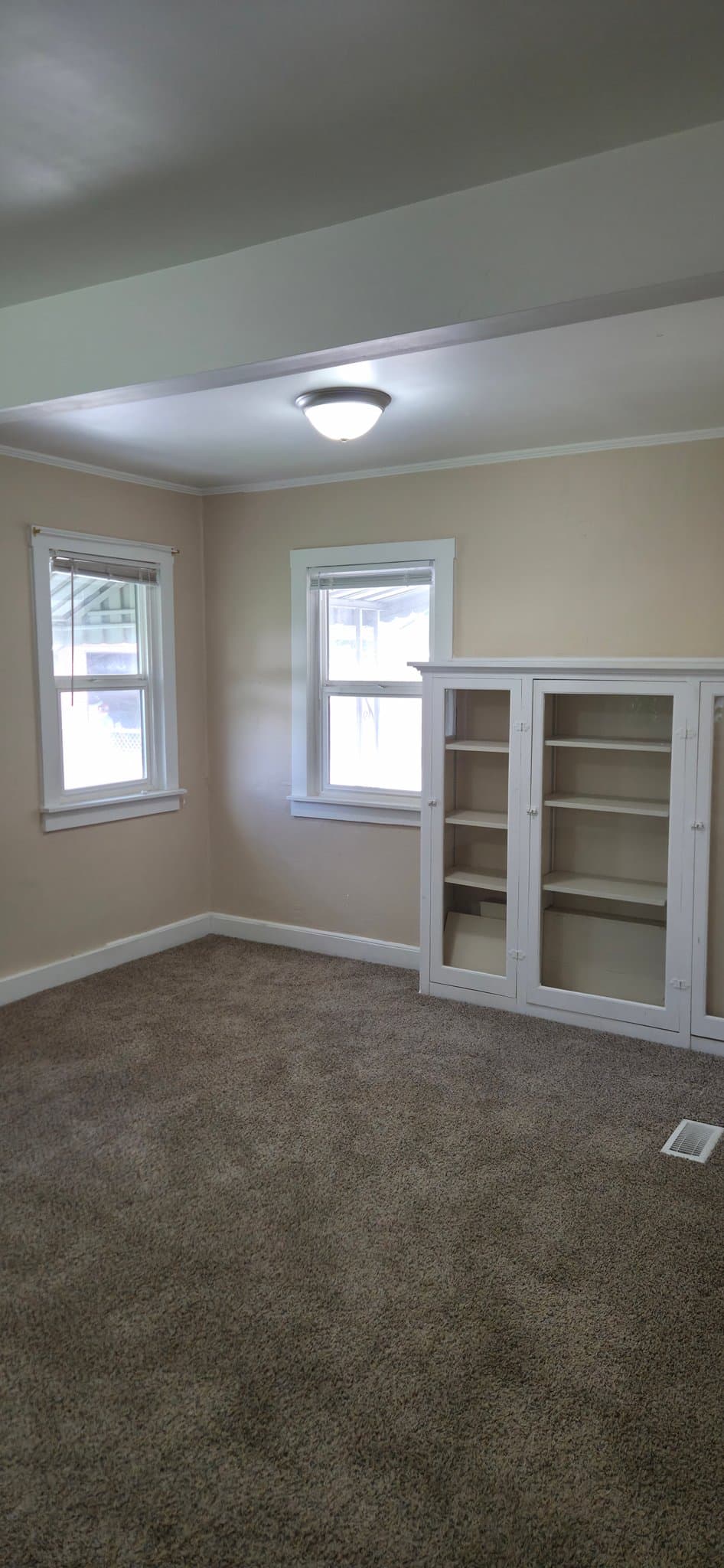 Midvale House: 7848 S Main St