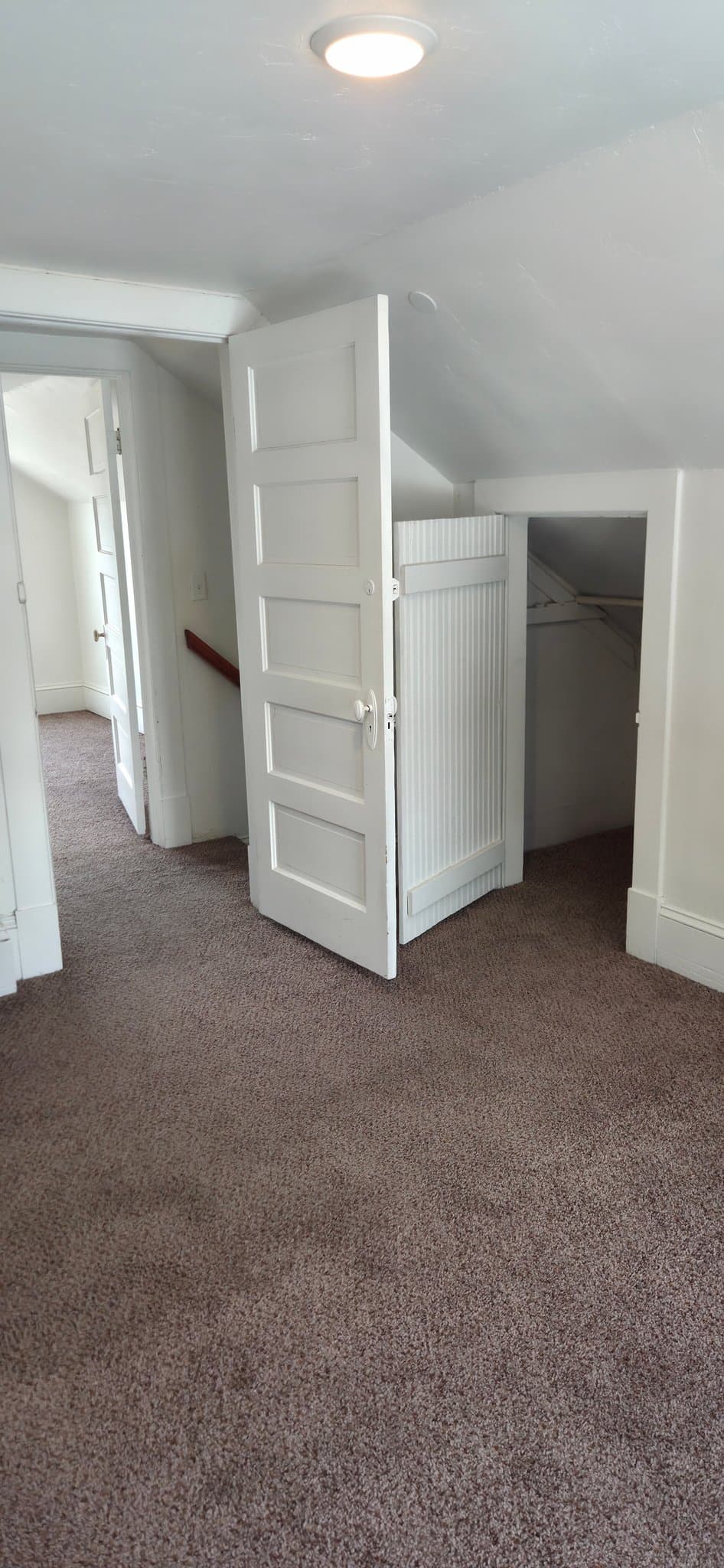 Midvale House: 7848 S Main St