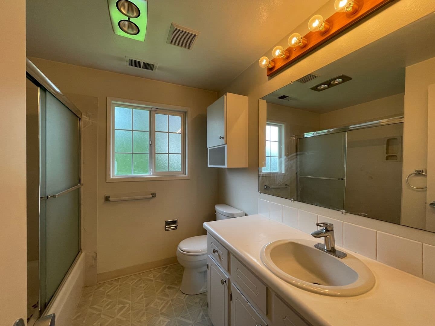 Beaverton House: 1770 SW Rock Ct