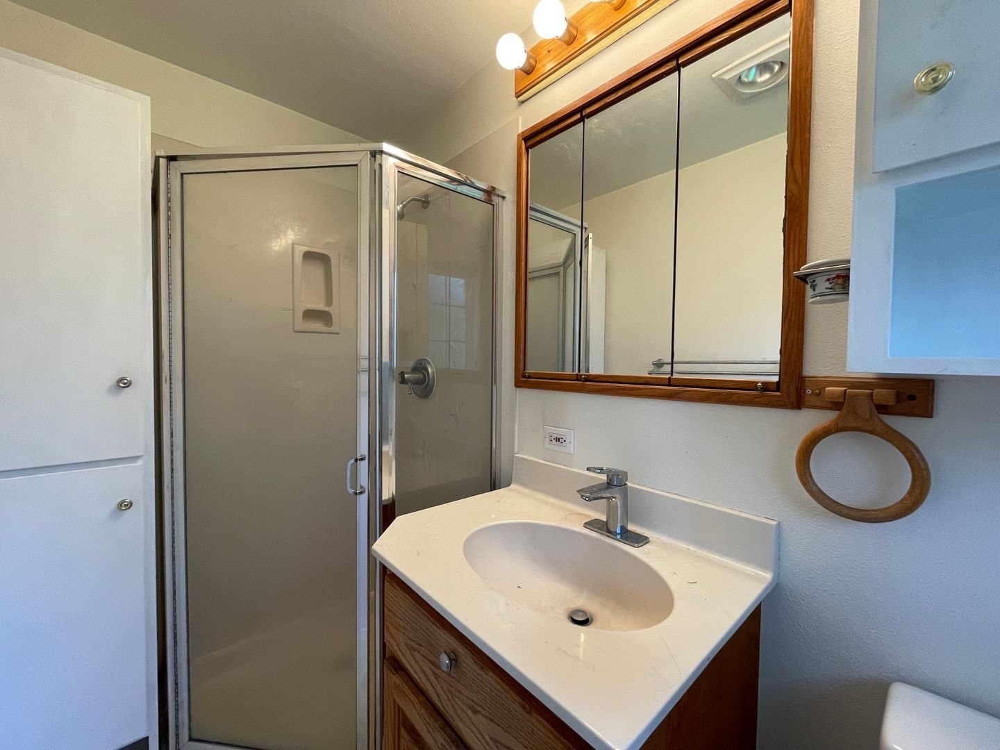 Beaverton House: 1770 SW Rock Ct
