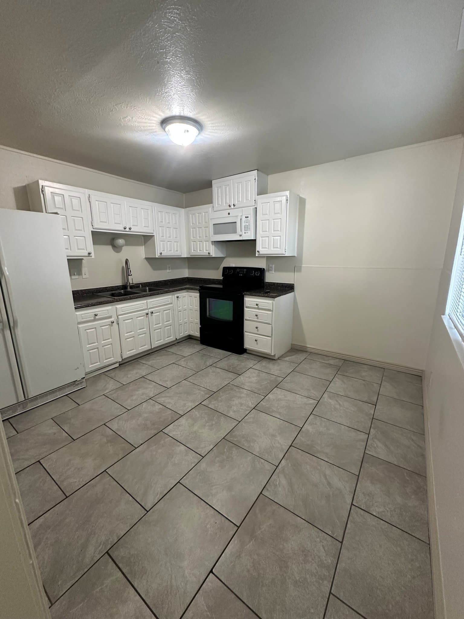 Magna Townhome: 3065 S 9100 W