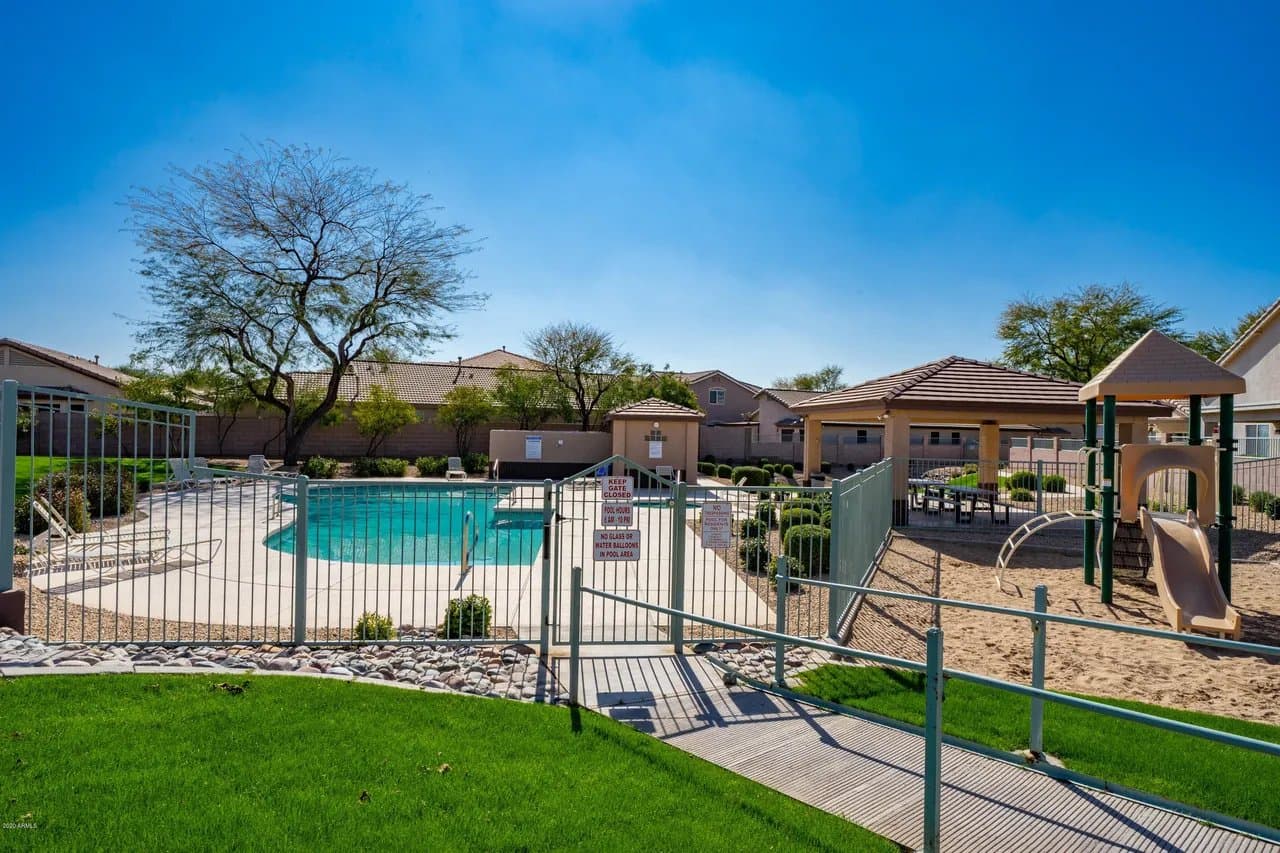 Phoenix House: 16036 N 11th Ave