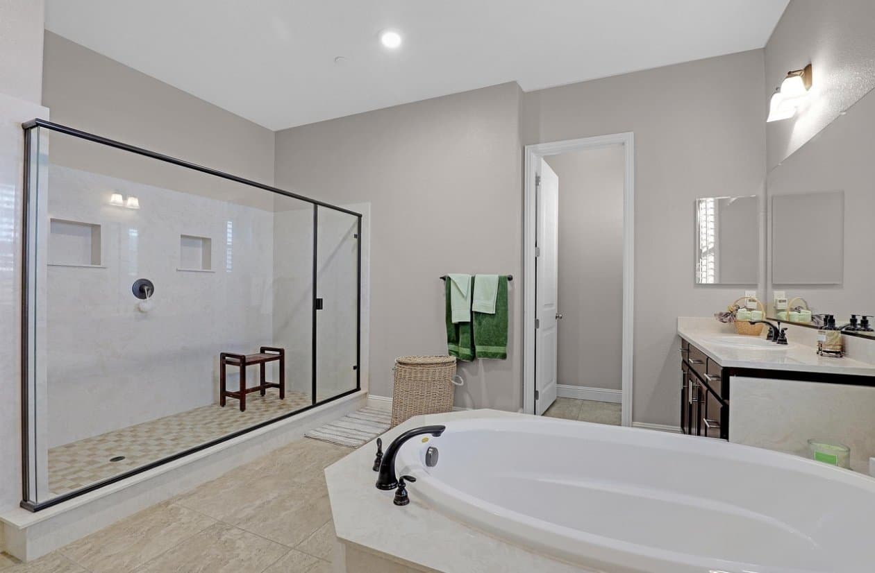 Brentwood House: 493 Yelland Way