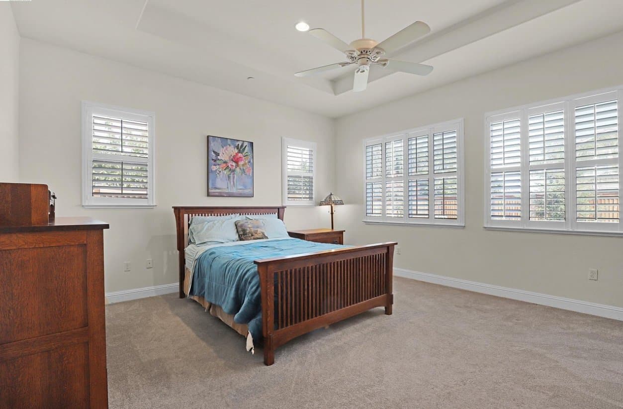 Brentwood House: 493 Yelland Way