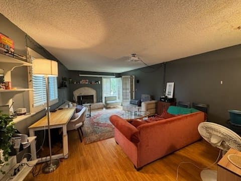 Van Nuys Single Room: 6727 Petit Ave