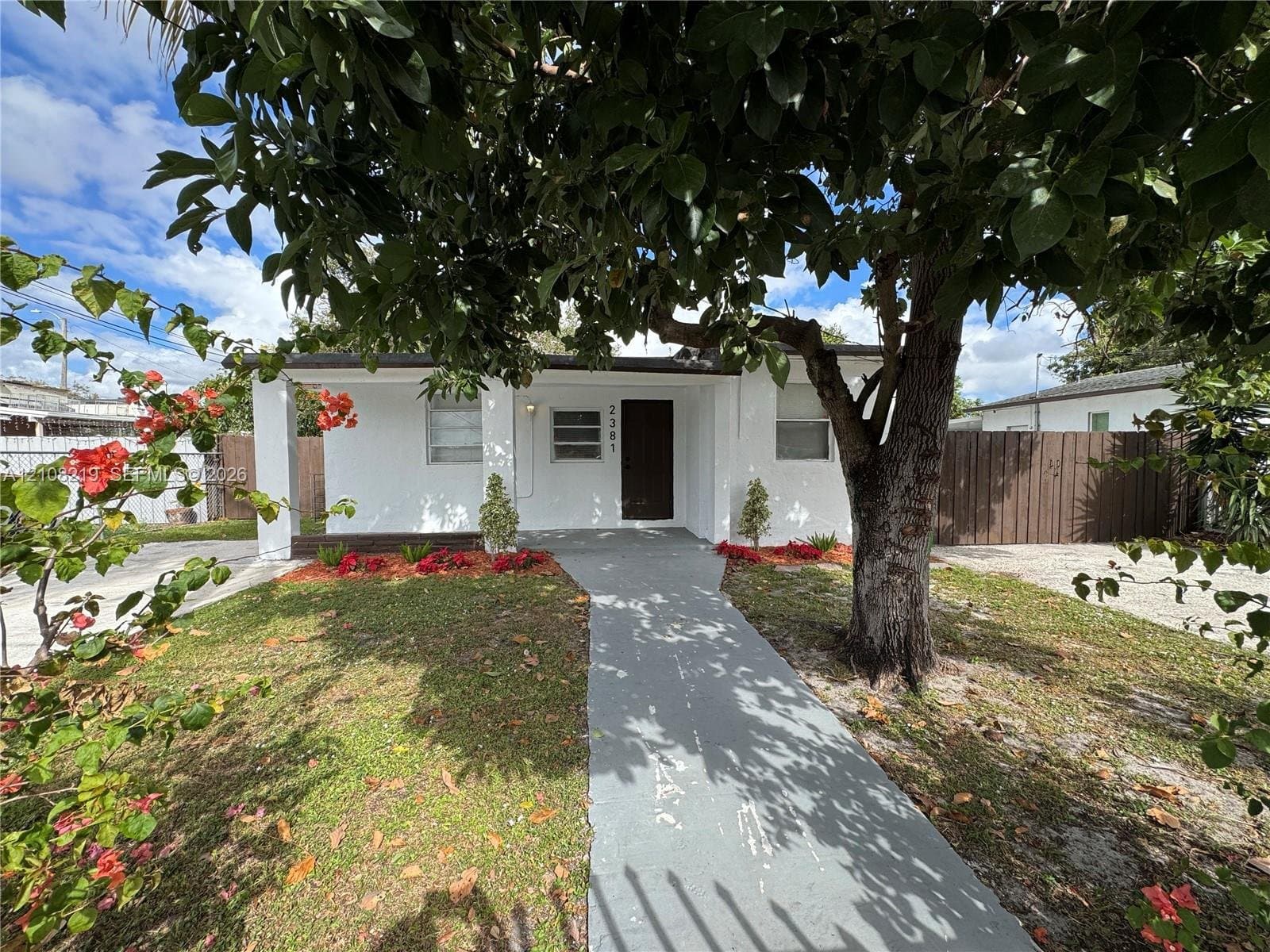 Miami Gardens House: 2381 NW 153rd St
