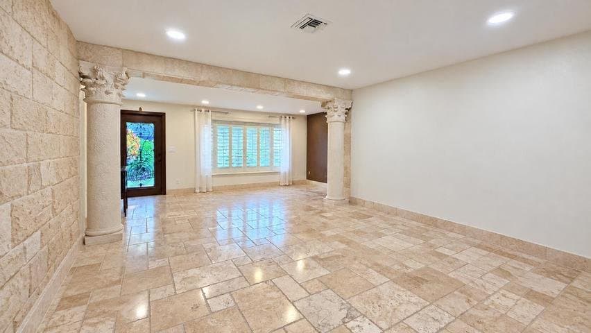 Boca Raton House: 941 SW 19th St