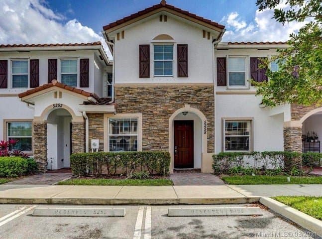 West Palm Beach Townhome: 5258 Ashley River Rd