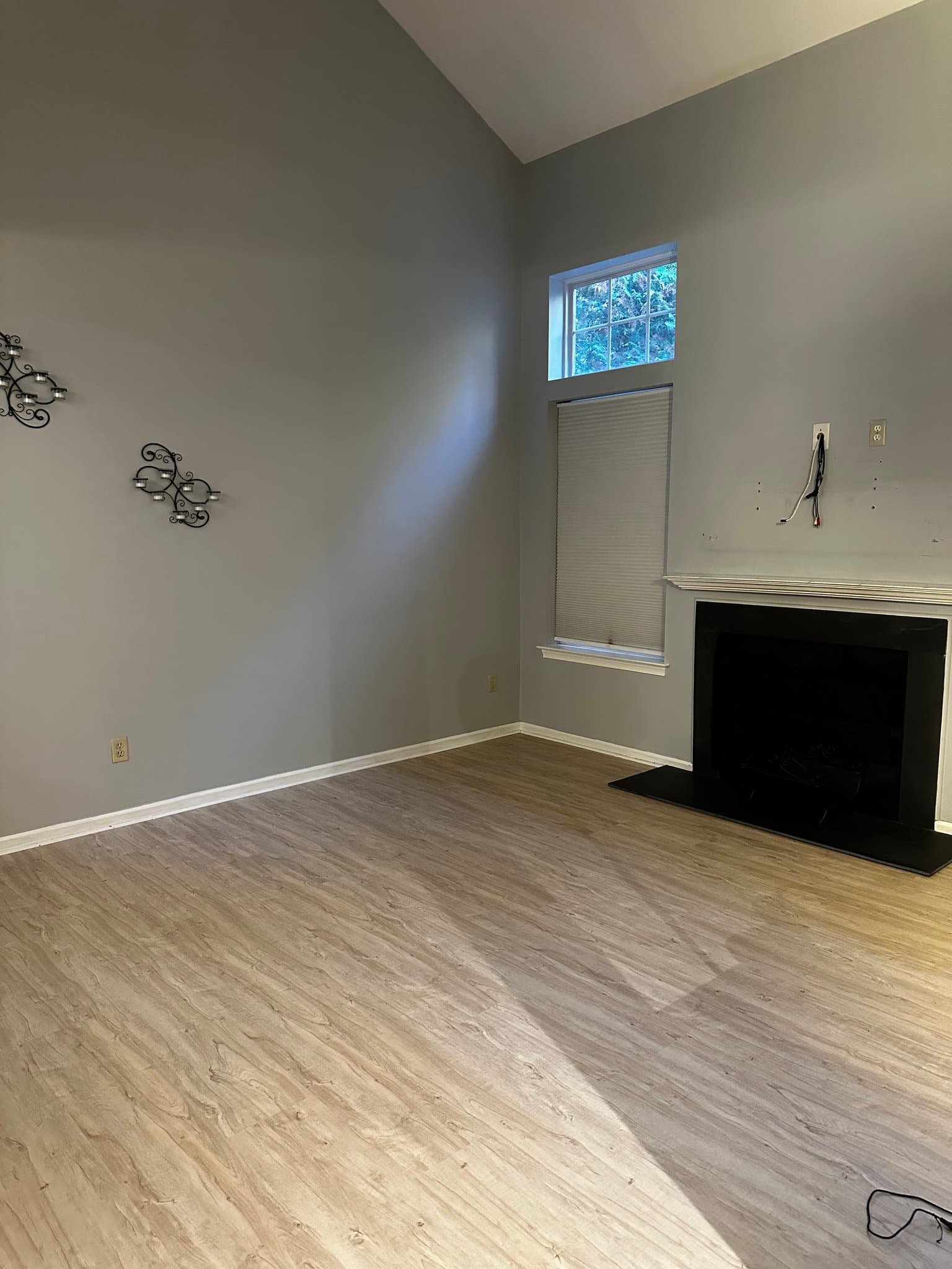 Robbinsville Townhome: 223 Bromley Ct