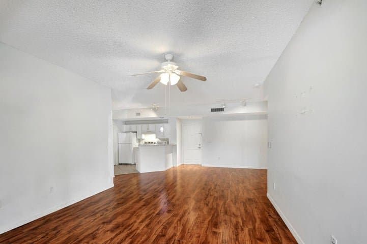 Hypoluxo Condo: 1200 Scotia Dr Apt 107