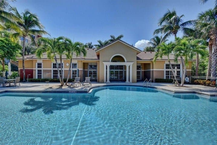 Hypoluxo Condo: 1200 Scotia Dr Apt 107