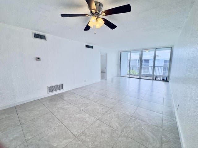 Boynton Beach Condo: 2016 S Federal Hwy Apt 404