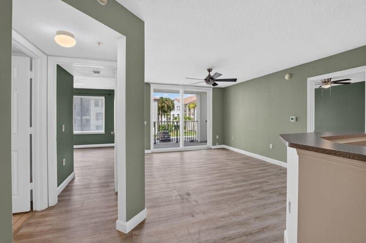 Boynton Beach Condo: 213 Villa Circle 213