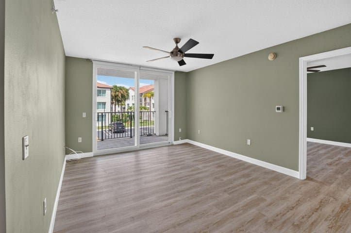Boynton Beach Condo: 213 Villa Circle 213