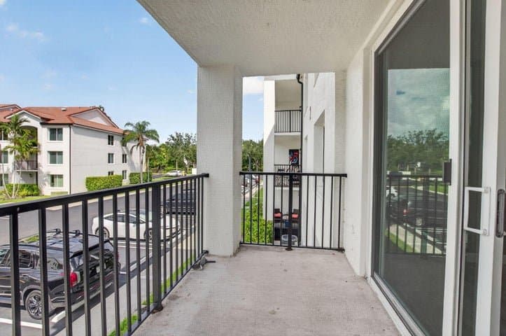 Boynton Beach Condo: 213 Villa Circle 213